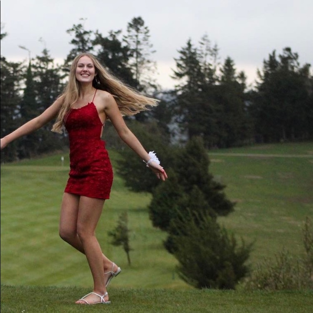Red Sherri Hill Formal Dress